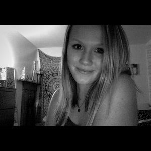 Meet your Posher, Julia